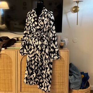 Boohoo Black and White Long Sleeve Dress